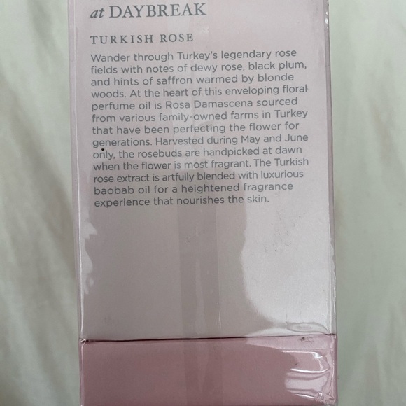 Nest Perfume Oil - Turkish Rose - Picture 3 of 3